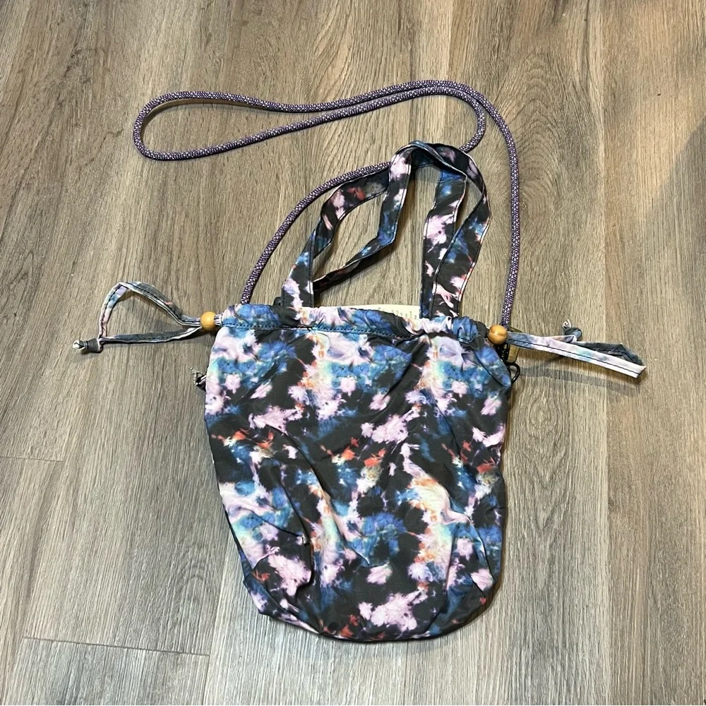 Kavu Slouch Pouch Crossbody Bucket Bag Sonic Boom Drawstring Purple Rope Strap - Picture 5 of 6